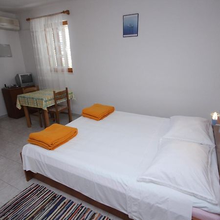Apartments By The Sea Vis - 2470 Номер фото